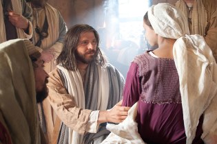 Matthew 9 Jesus raises a girl